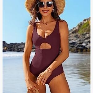 Purple/Plum Ribbed One-piece Swimsuit L/XL cutout detail